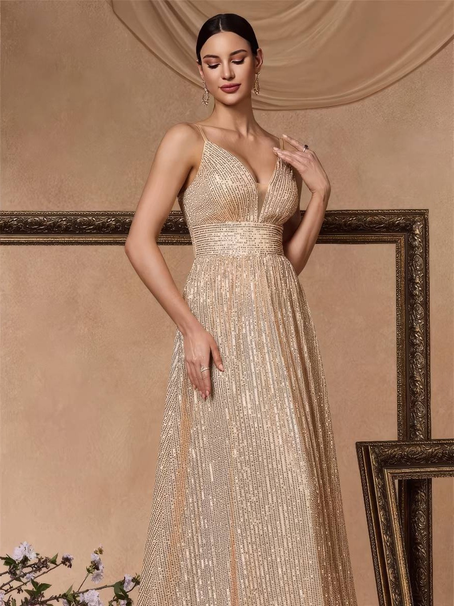 Robe gala dorée pailletée bretelles fines