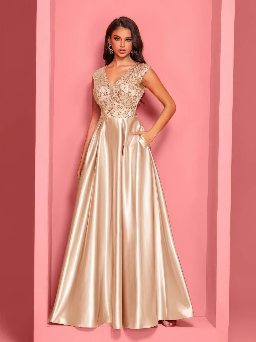 Tenue soirée satin doré col V glamour