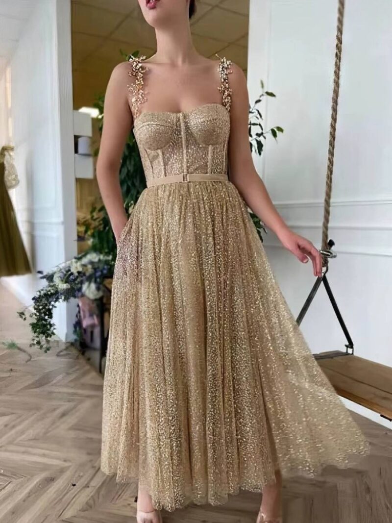 Robe Dorée Mi-Longue Pailletée Bustier Corset Bretelles Fines Jupe Évasée Soirée & Cocktail