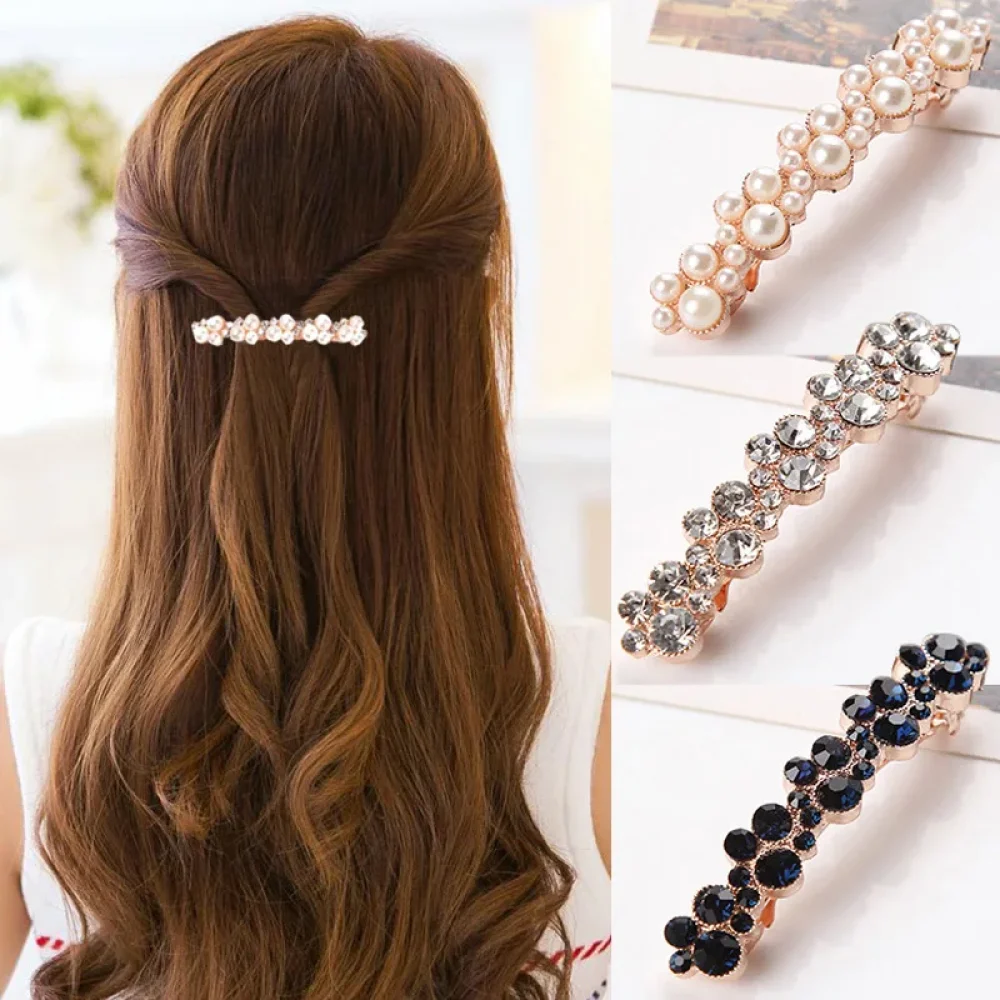Barrette perles et cristaux portée dans les cheveux