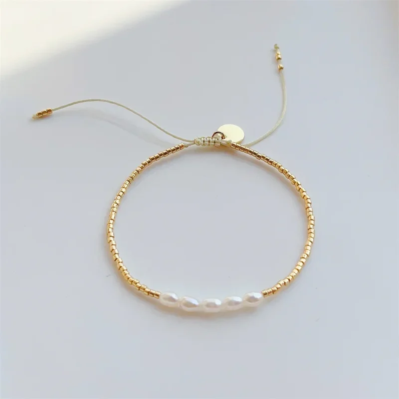 Bracelet fin doré en perles Miyuki réglable