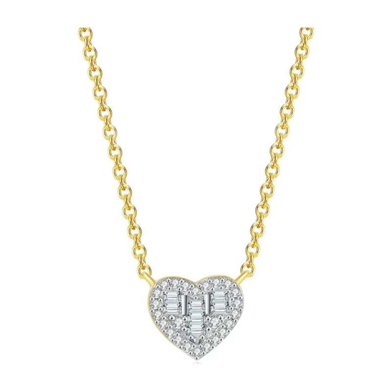 Collier doré à pendentif cœur en cristal