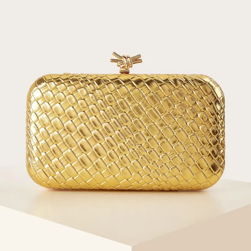 Minaudière dorée effet tressé à fermoir bijou