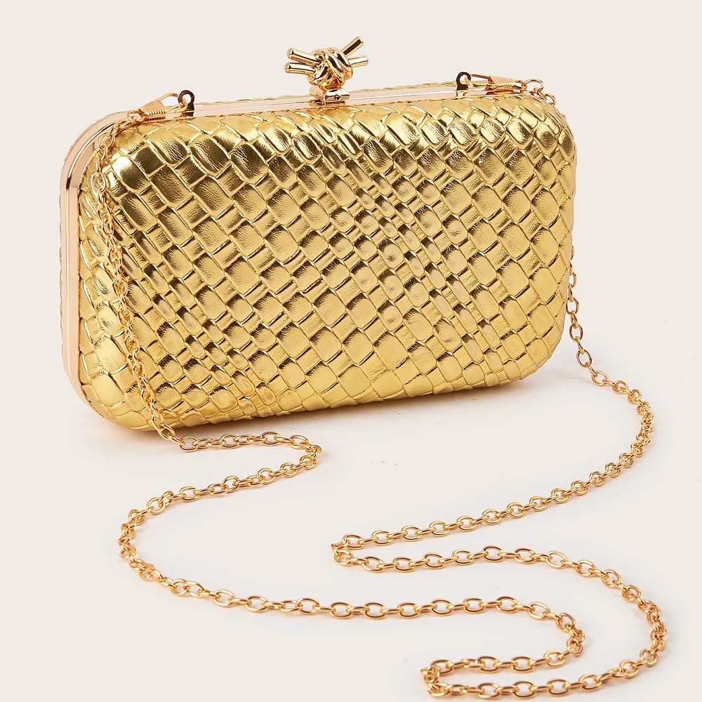 Minaudière dorée effet tressé avec sa chaîne