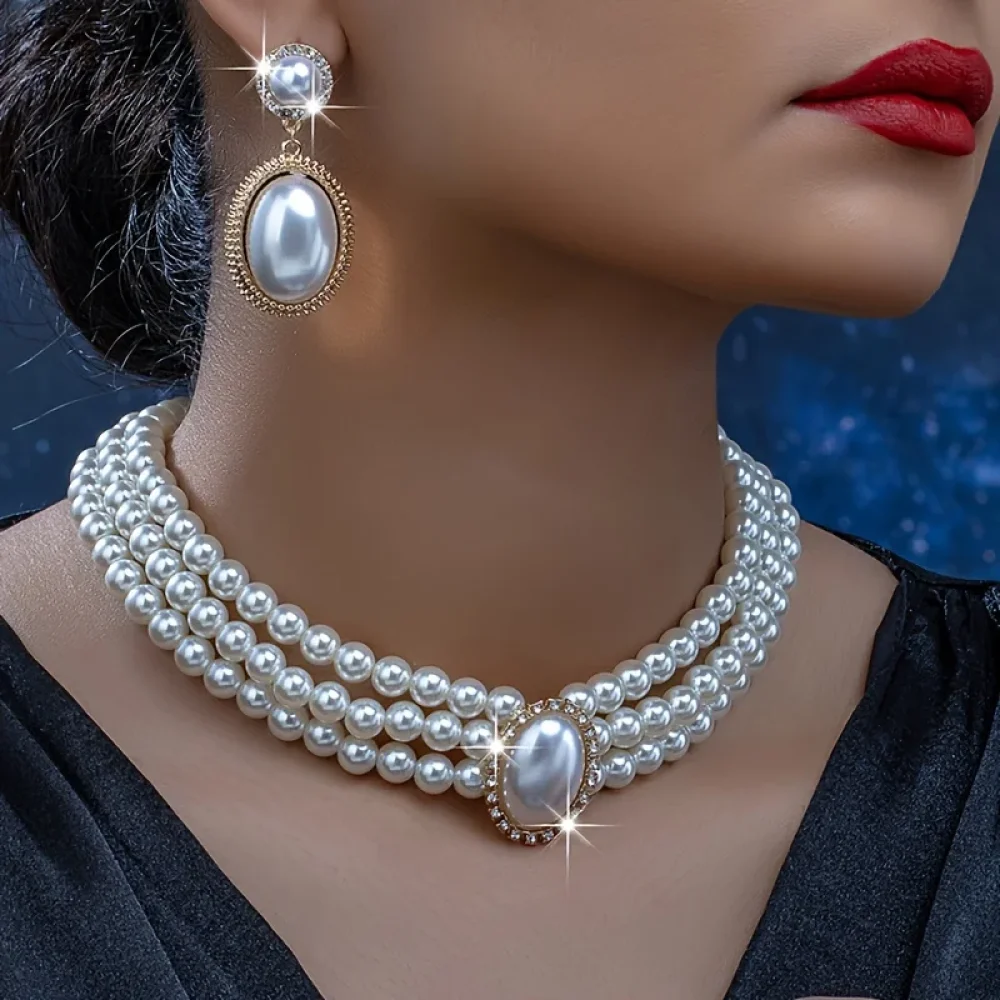 Collier perles multirangs et boucles d'oreilles perle portés